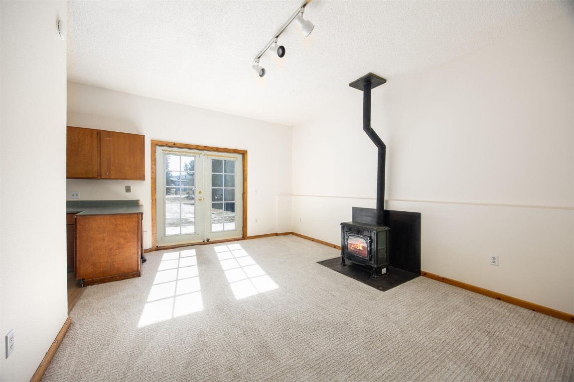 420 Reese Road Silverthorne, CO 80498 - Photo 33 of 50 a living room with furniture and a window