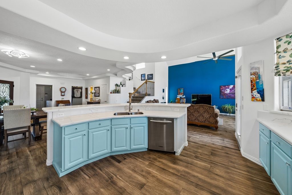 1607 Schooner Point Willis, TX 77318 - Photo 12 of 47 Kitchen allows plenty of space to cook and entertain.