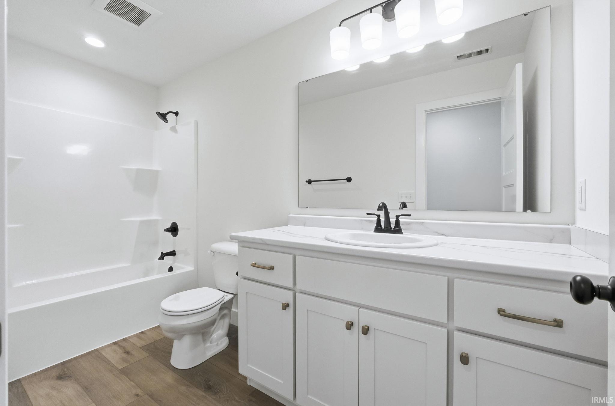 17663 Seahawk Lane Huntertown, IN 46748 - Photo 14 of 36