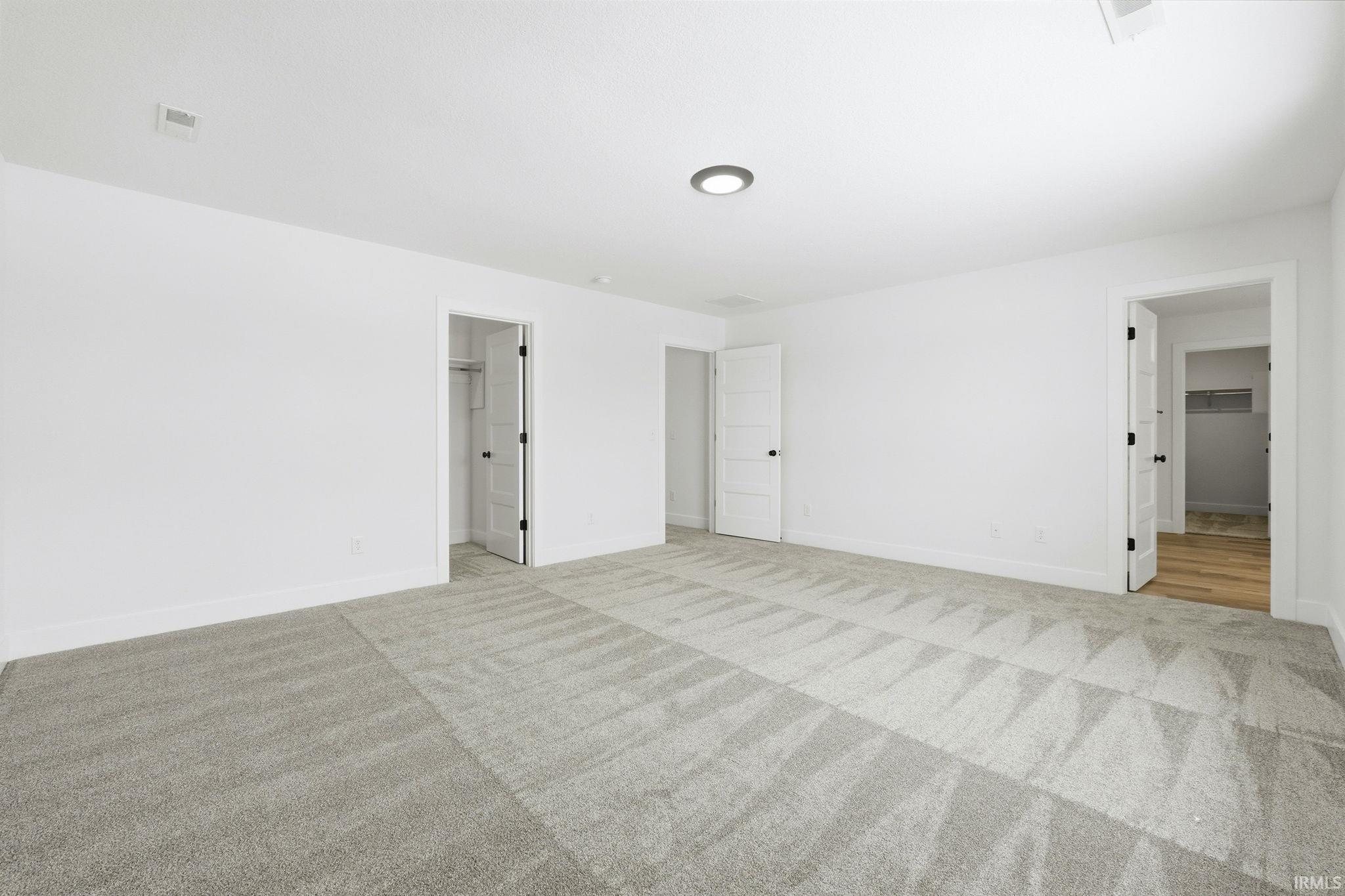 17663 Seahawk Lane Huntertown, IN 46748 - Photo 4 of 36