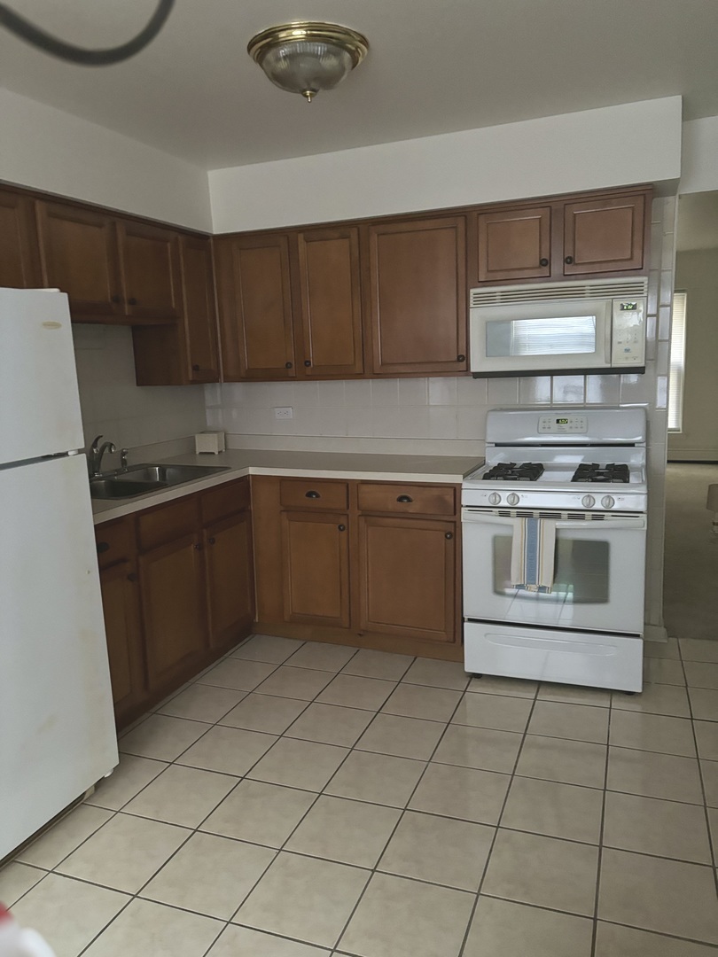 10765 South Pulaski Road, Unit 4 Chicago, IL 60655 - Photo 7 of 15 Gallery Image 7