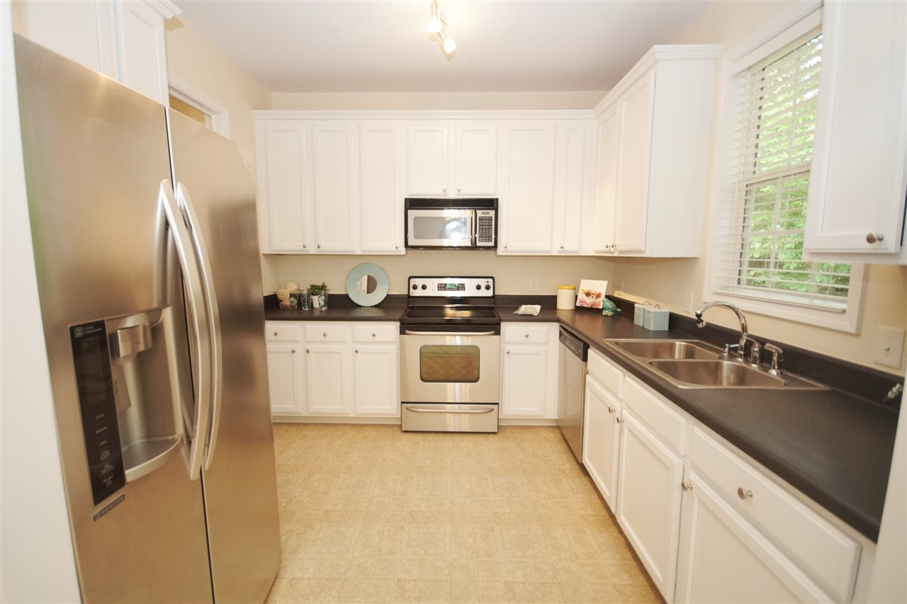 5209 Groveside Court Raleigh, NC 27613 - Photo 10 of 25 Photo 10