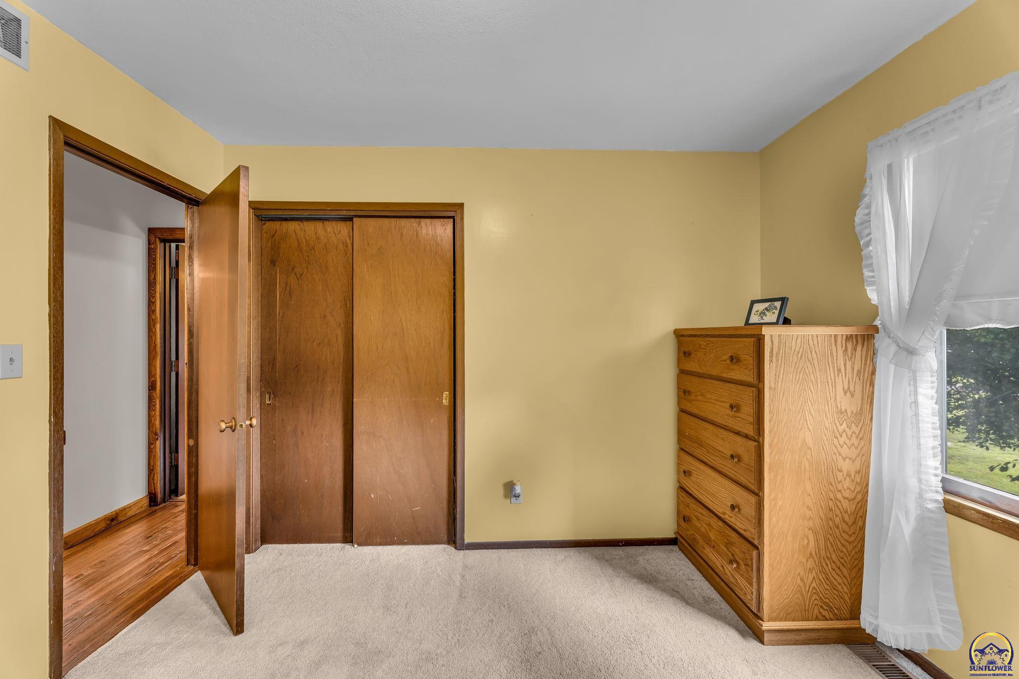 4832 Northeast Kincaid Road Topeka, KS 66617 - Photo 30 of 63