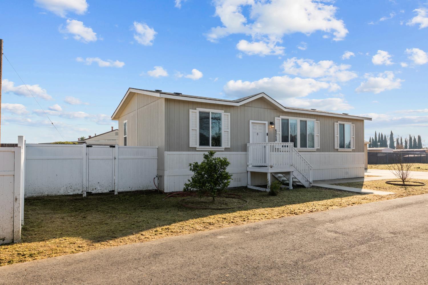 6228 Fowler Avenue Sacramento, CA 95828 - Photo 4 of 47 a view of a house with backyard