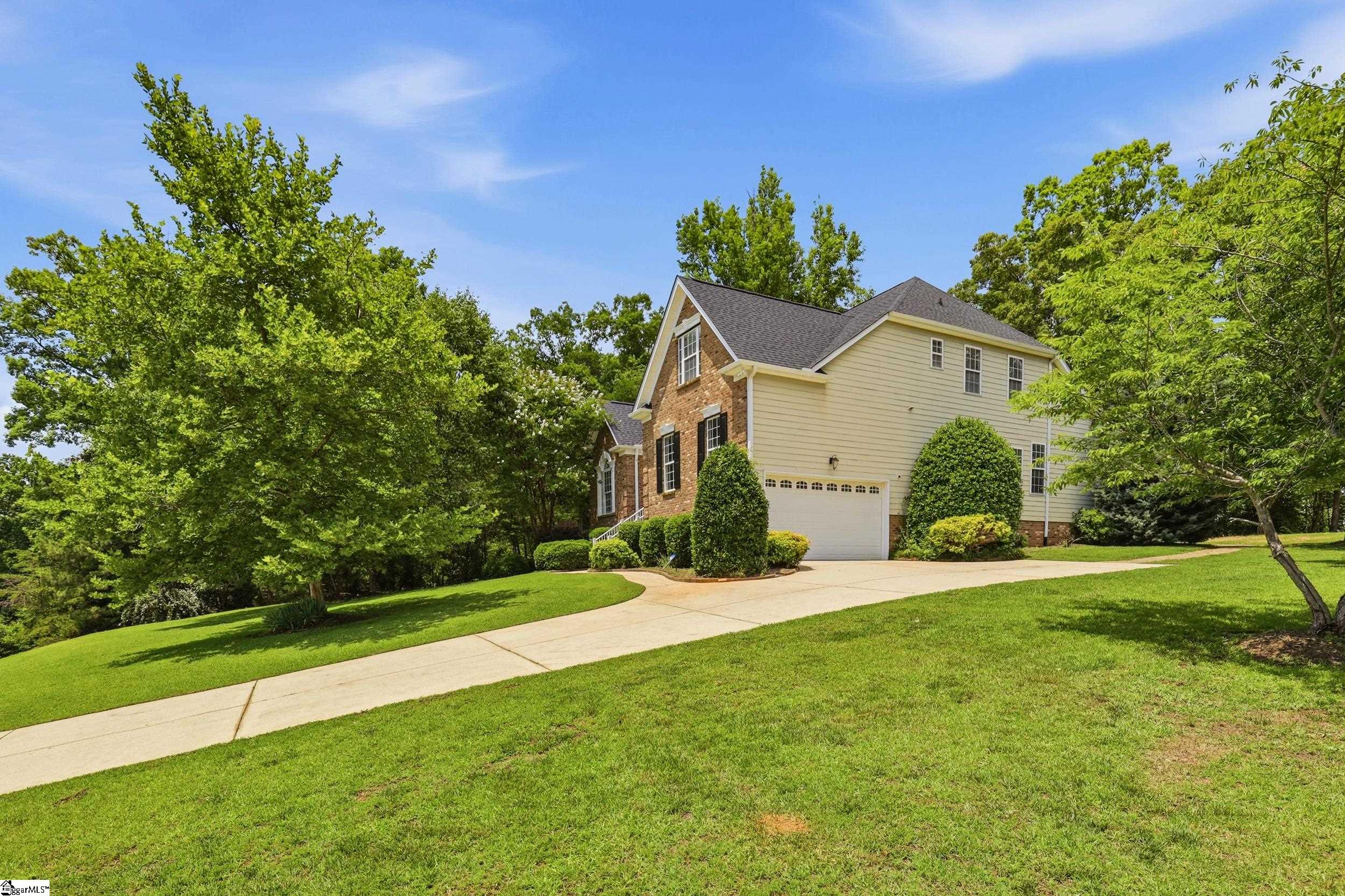 100 Yorkswell Lane Greenville, SC 29607 - Photo 29 of 33