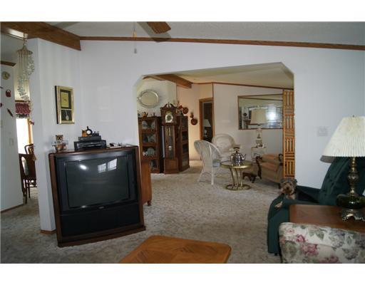 1101 Farm Road Uniontown, PA 15401 - Photo 2 of 10 Living Room.