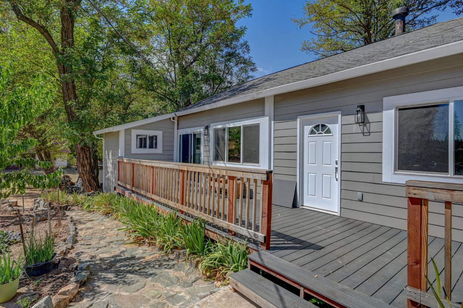 716 Railroad Flat Road Mokelumne Hill, CA 95245 - Photo 3 of 39