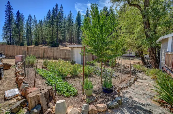 $425,000 | 716 Railroad Flat Road, Mokelumne Hill, CA 95245