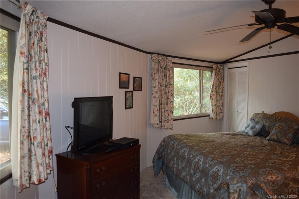 193 Rockledge Road, Unit 31 Spruce Pine, NC 28777 - Photo 10 of 14 Gallery Image 10