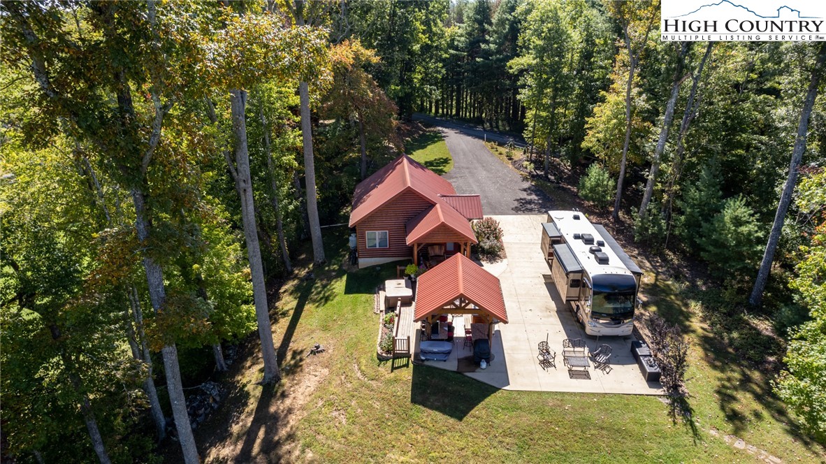 2256 Mt Carmel Road Sparta, NC 28675 - Photo 4 of 37 Gallery Image 4