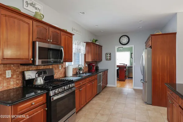 $939,000 | 771 Park Avenue, Belford, NJ 07718