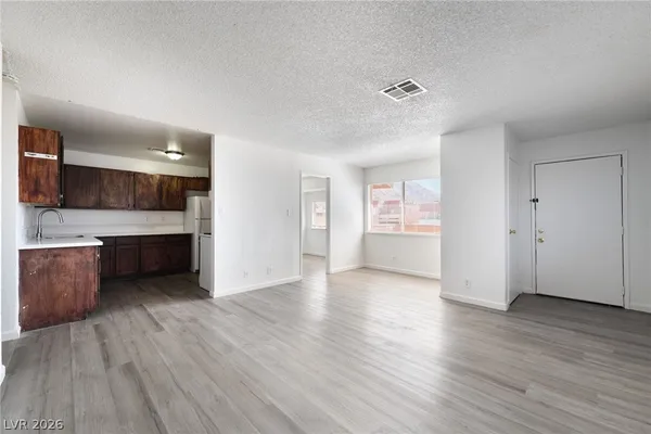 $1,290 | 6982 Hopkins Drive, Unit C, Las Vegas, NV 89156
