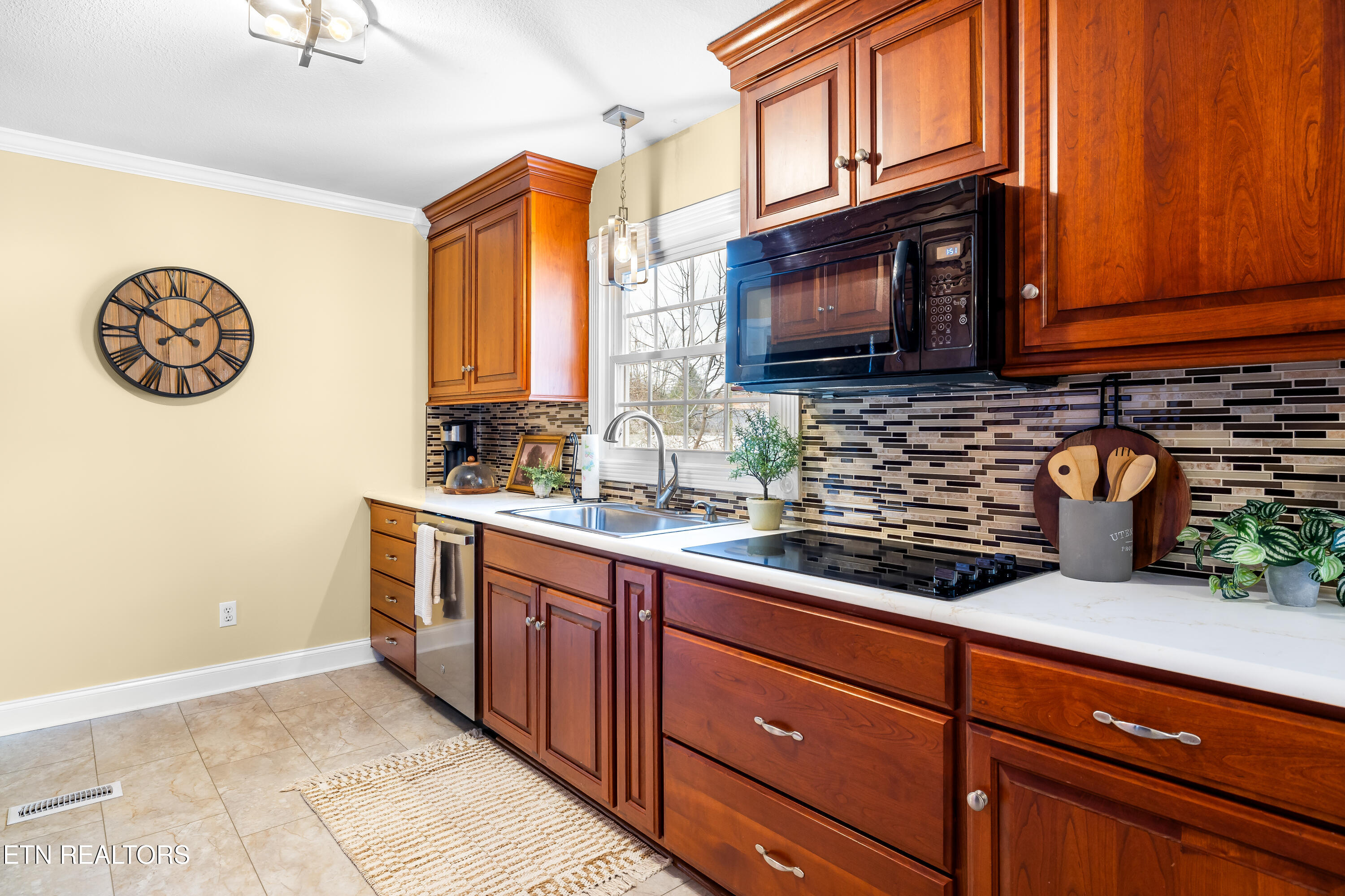 406 Chestnut Street Sweetwater, TN 37874 - Photo 14 of 46 406ChestnutSt-8