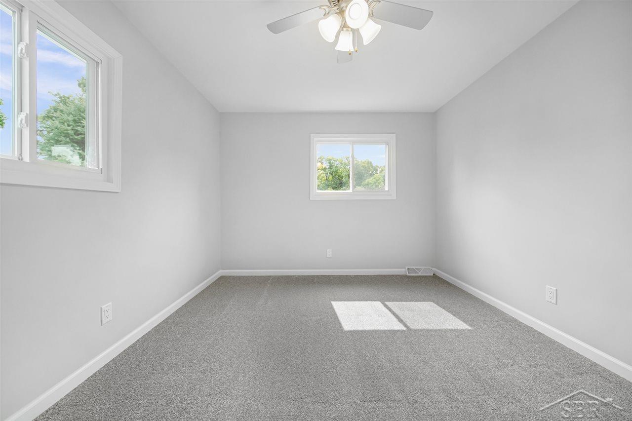 4664 Locust Road Saginaw, MI 48604 - Photo 20 of 39 50024908-19.JPG