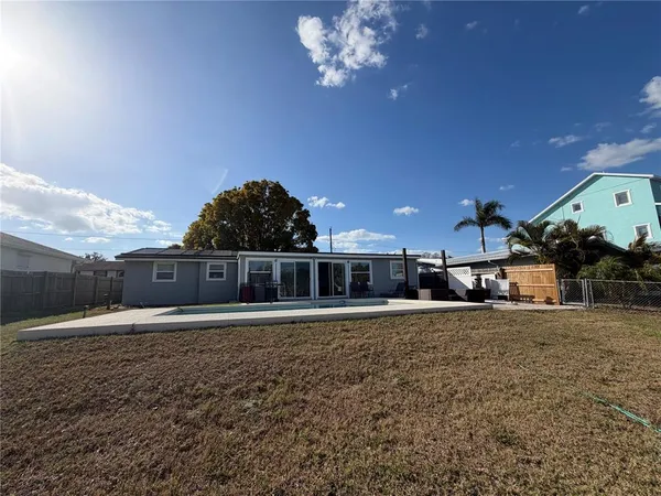 $3,900 | 716 Ixora Avenue, Ellenton, FL 34222