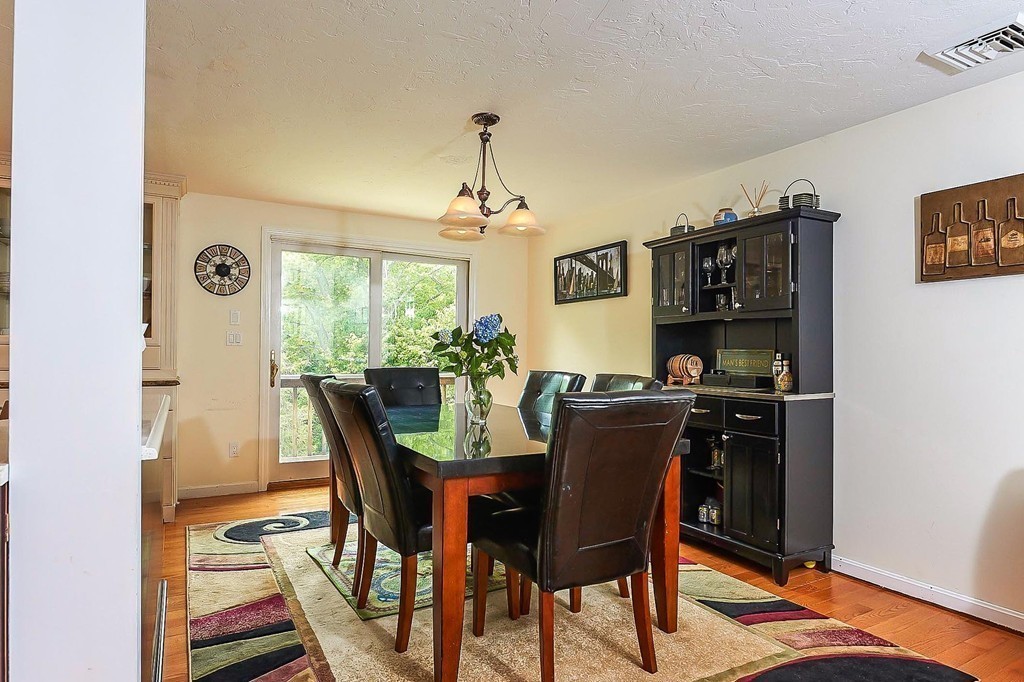 25 Langdon Road Wayland, MA 01778 - Photo 5 of 30 Gallery Image 5