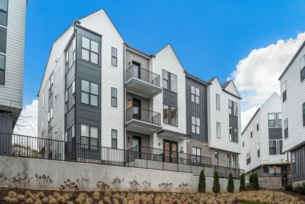 $289,900 | 505 Community Court, Unit 103, Nashville, TN 37209