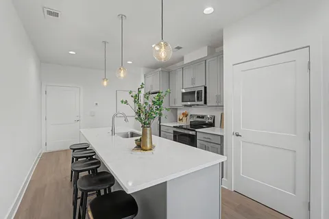 $288,900 | 505 Community Court, Unit 103, Nashville, TN 37209