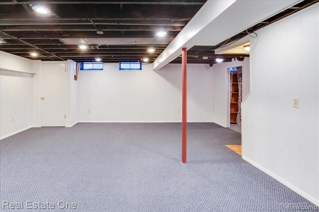 2051 Warrington Road Rochester Hills, MI 48307 - Photo 44 of 64