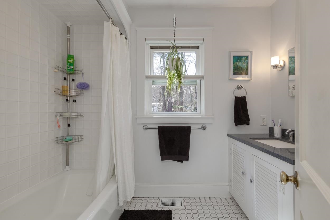 82 Penacook Road Hopkinton, NH 03229 - Photo 19 of 36 Gallery Image 19