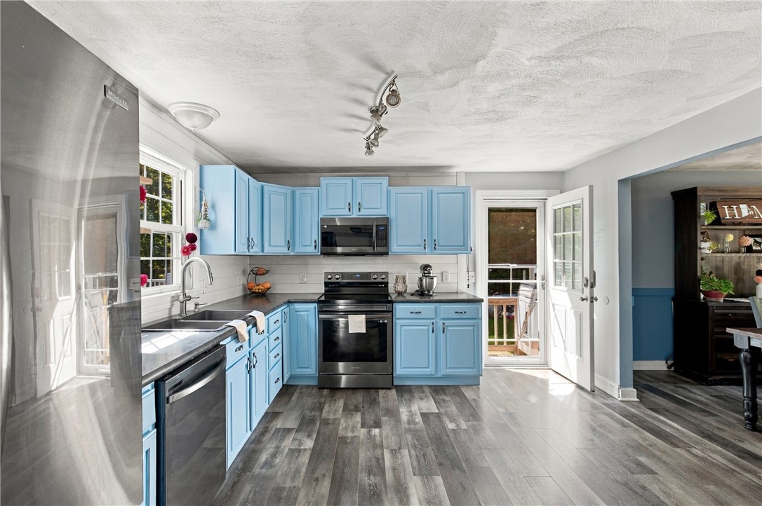 253 Old Coach Road Charlestown, RI 02813 - Photo 6 of 27 Gallery Image 6