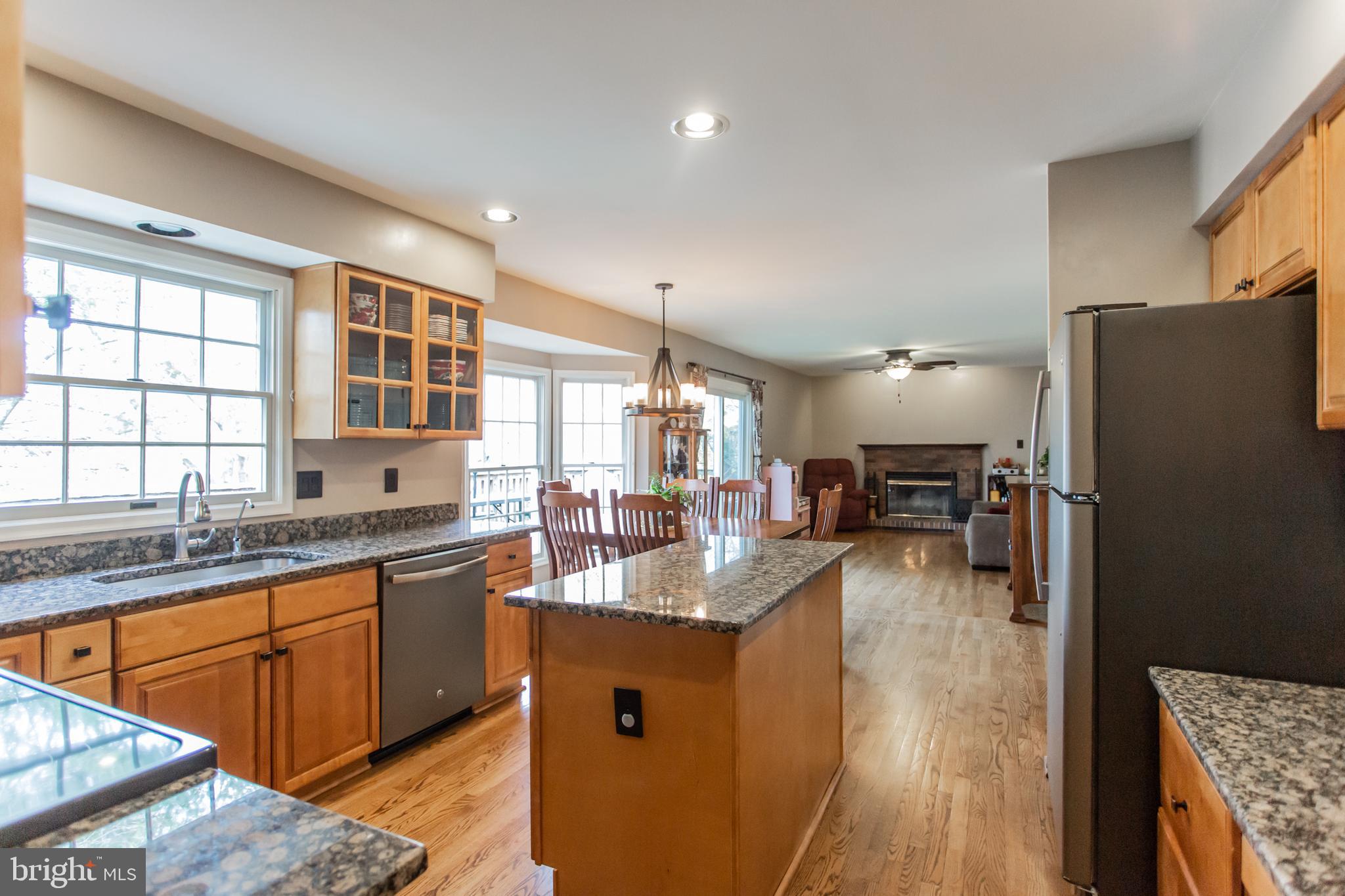 12526 Rock Ridge Road Herndon, VA 20170 - Photo 11 of 44 Gallery Image 11
