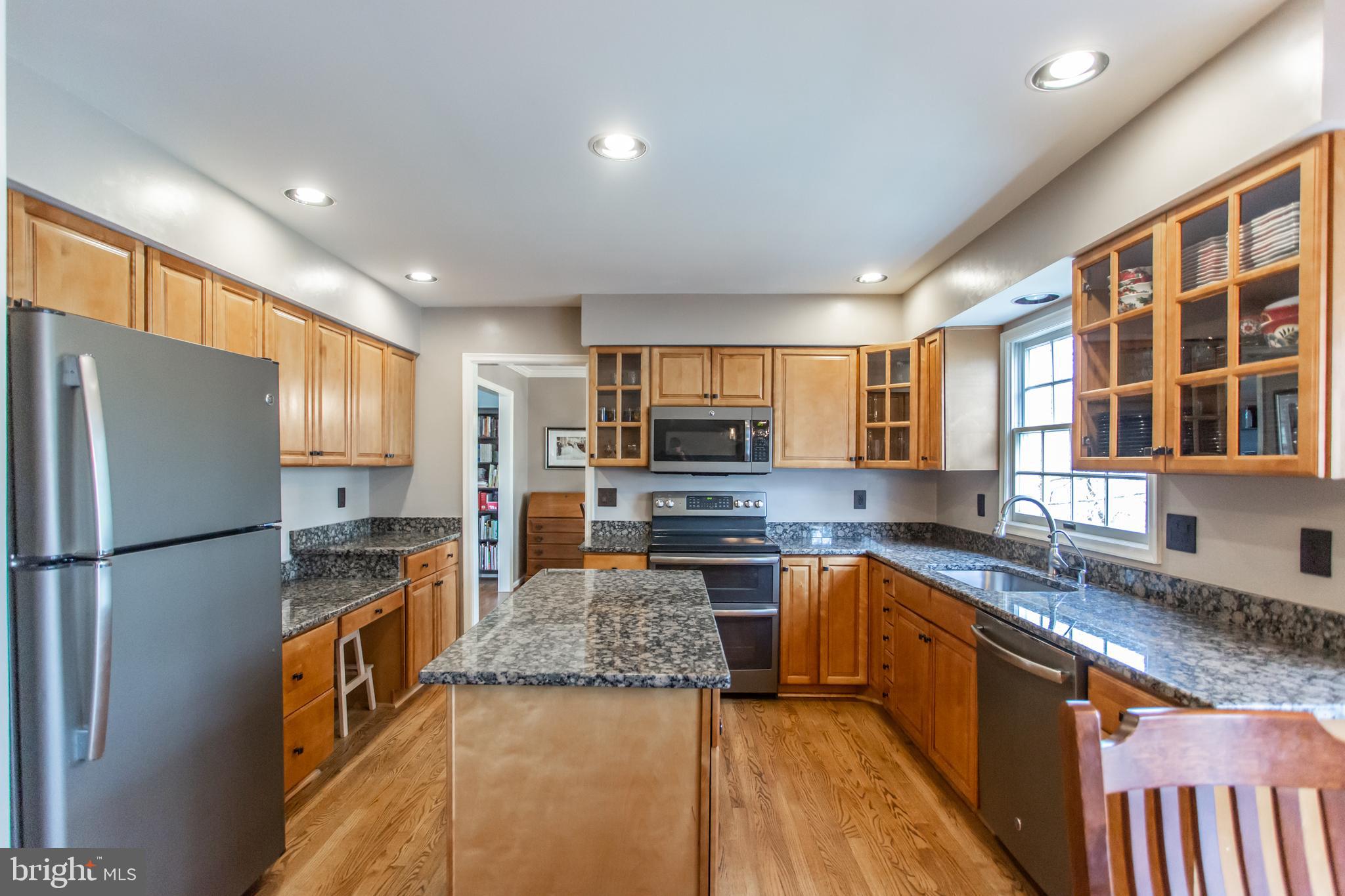 12526 Rock Ridge Road Herndon, VA 20170 - Photo 13 of 44 Gallery Image 13