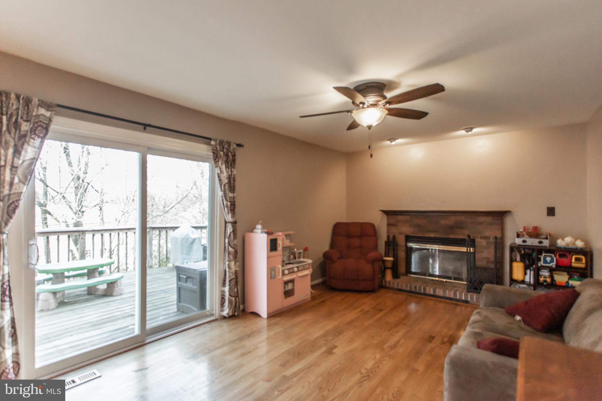12526 Rock Ridge Road Herndon, VA 20170 - Photo 17 of 44 Gallery Image 17