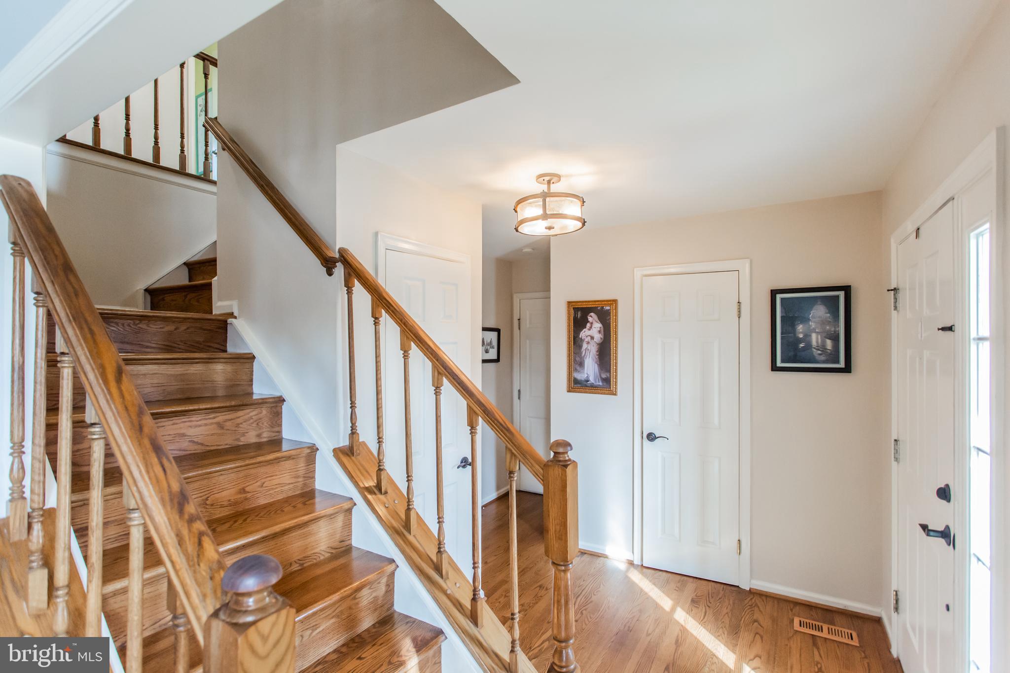 12526 Rock Ridge Road Herndon, VA 20170 - Photo 4 of 44 Gallery Image 4