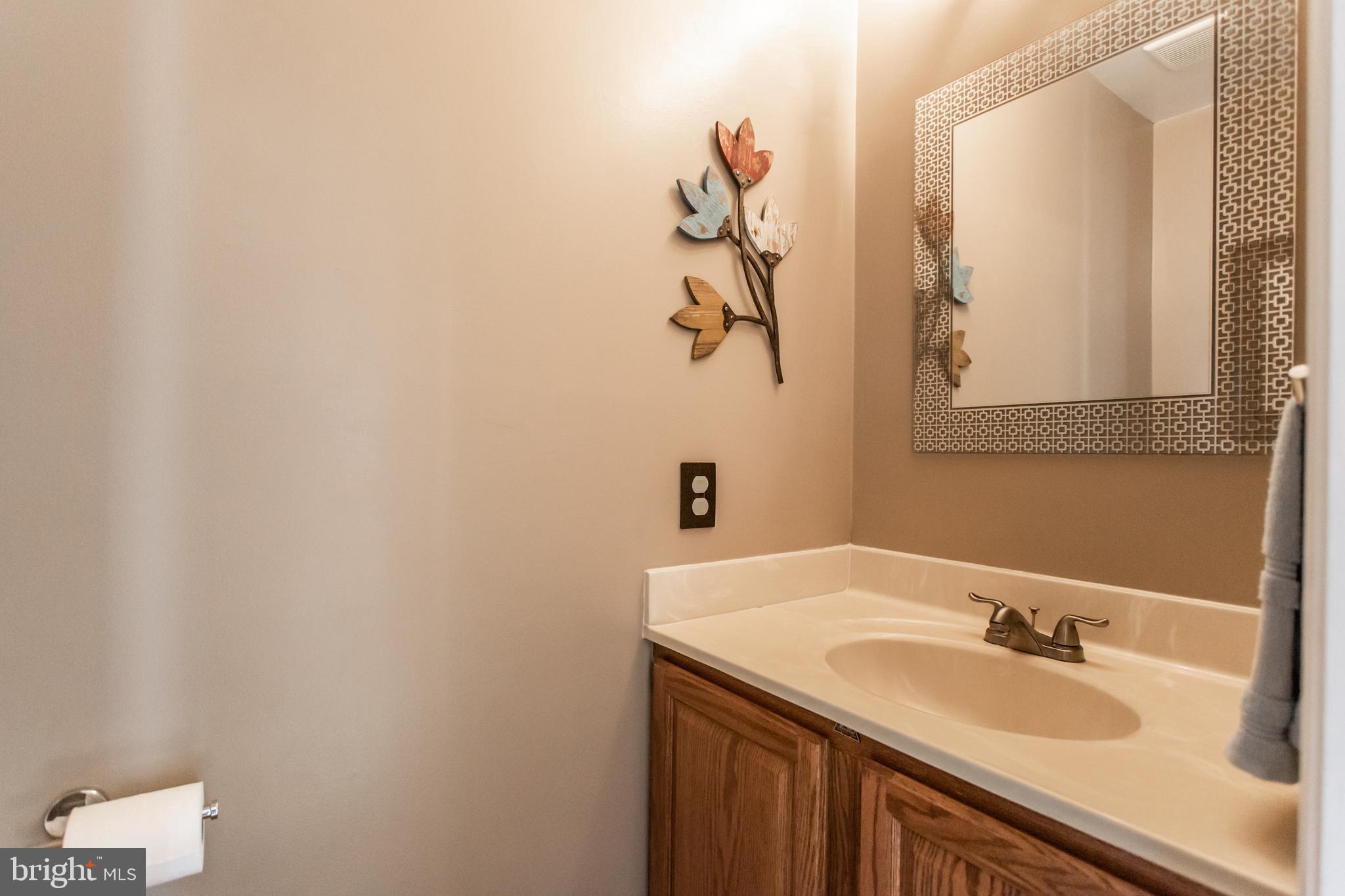 12526 Rock Ridge Road Herndon, VA 20170 - Photo 5 of 44 Gallery Image 5