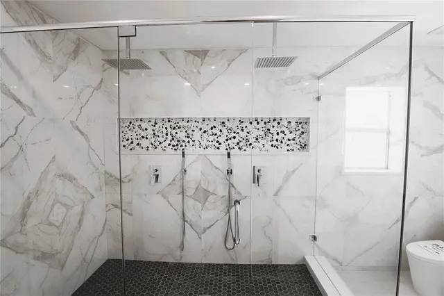 $3,700 | 3364 Espanola Drive, Sarasota, FL 34239