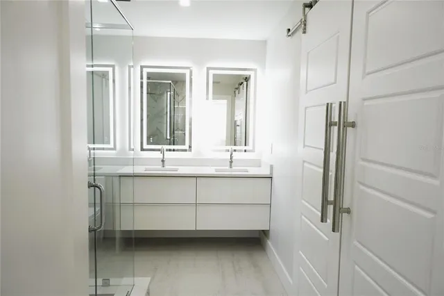 $3,700 | 3364 Espanola Drive, Sarasota, FL 34239