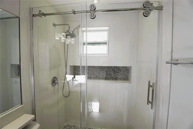 $3,700 | 3364 Espanola Drive, Sarasota, FL 34239