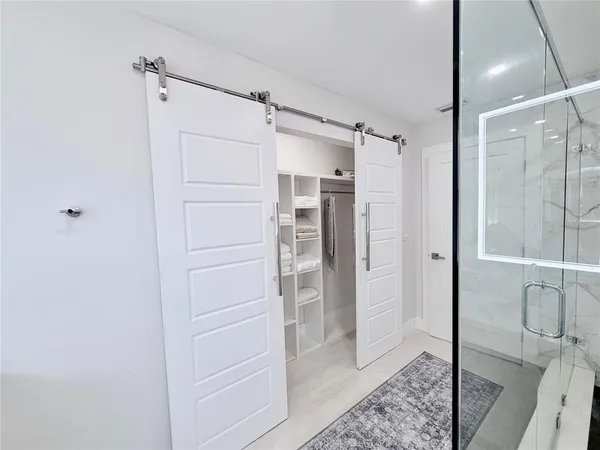 $6,000 | 3364 Espanola Drive, Sarasota, FL 34239