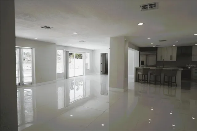 $3,700 | 3364 Espanola Drive, Sarasota, FL 34239