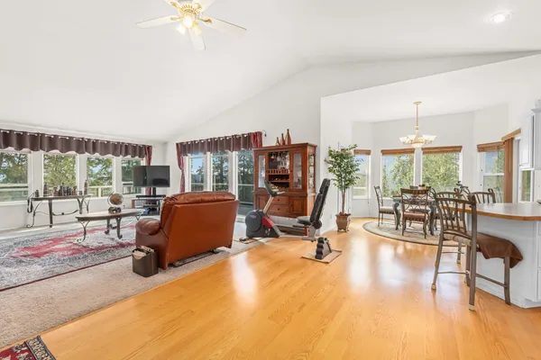 $870,000 | 2024 Summit Valley Road, Addy, WA 99101
