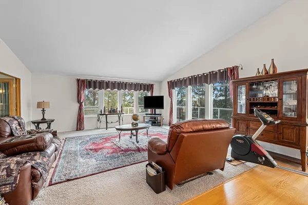 $870,000 | 2024 Summit Valley Road, Addy, WA 99101