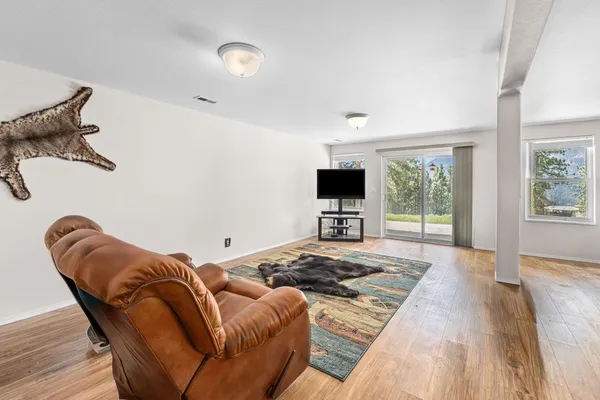 $870,000 | 2024 Summit Valley Road, Addy, WA 99101