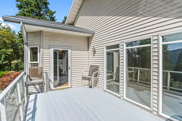 $870,000 | 2024 Summit Valley Road, Addy, WA 99101