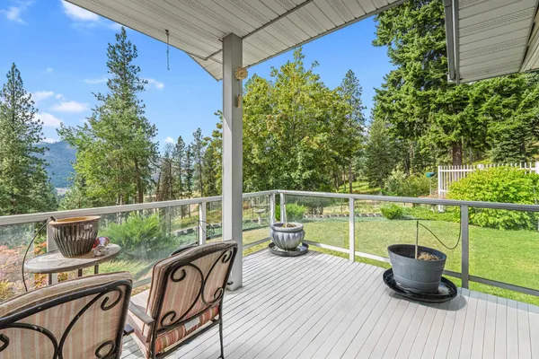 $870,000 | 2024 Summit Valley Road, Addy, WA 99101