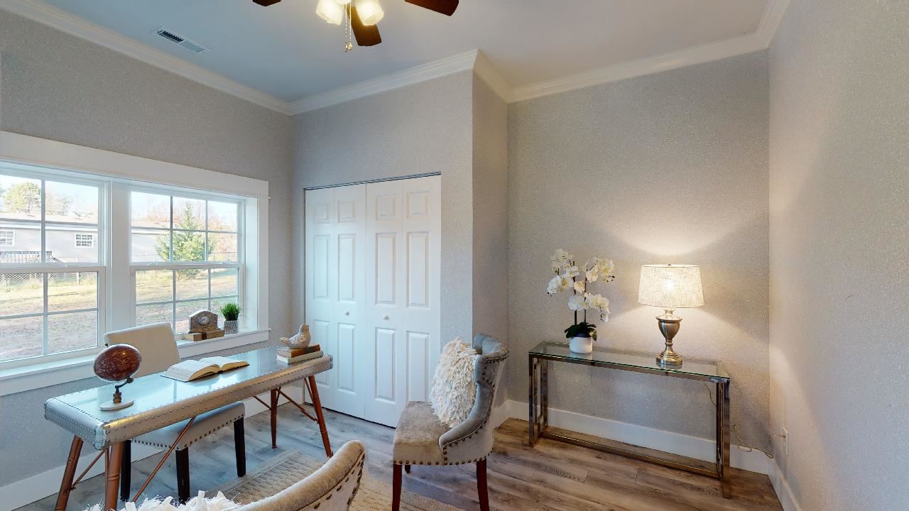 111 Thompson Road Wellford, SC 29385 - Photo 12 of 29