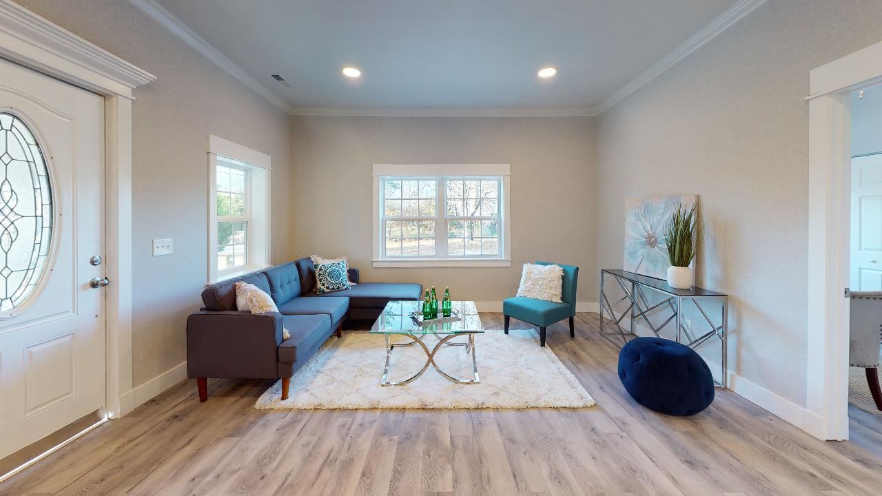 111 Thompson Road Wellford, SC 29385 - Photo 5 of 29