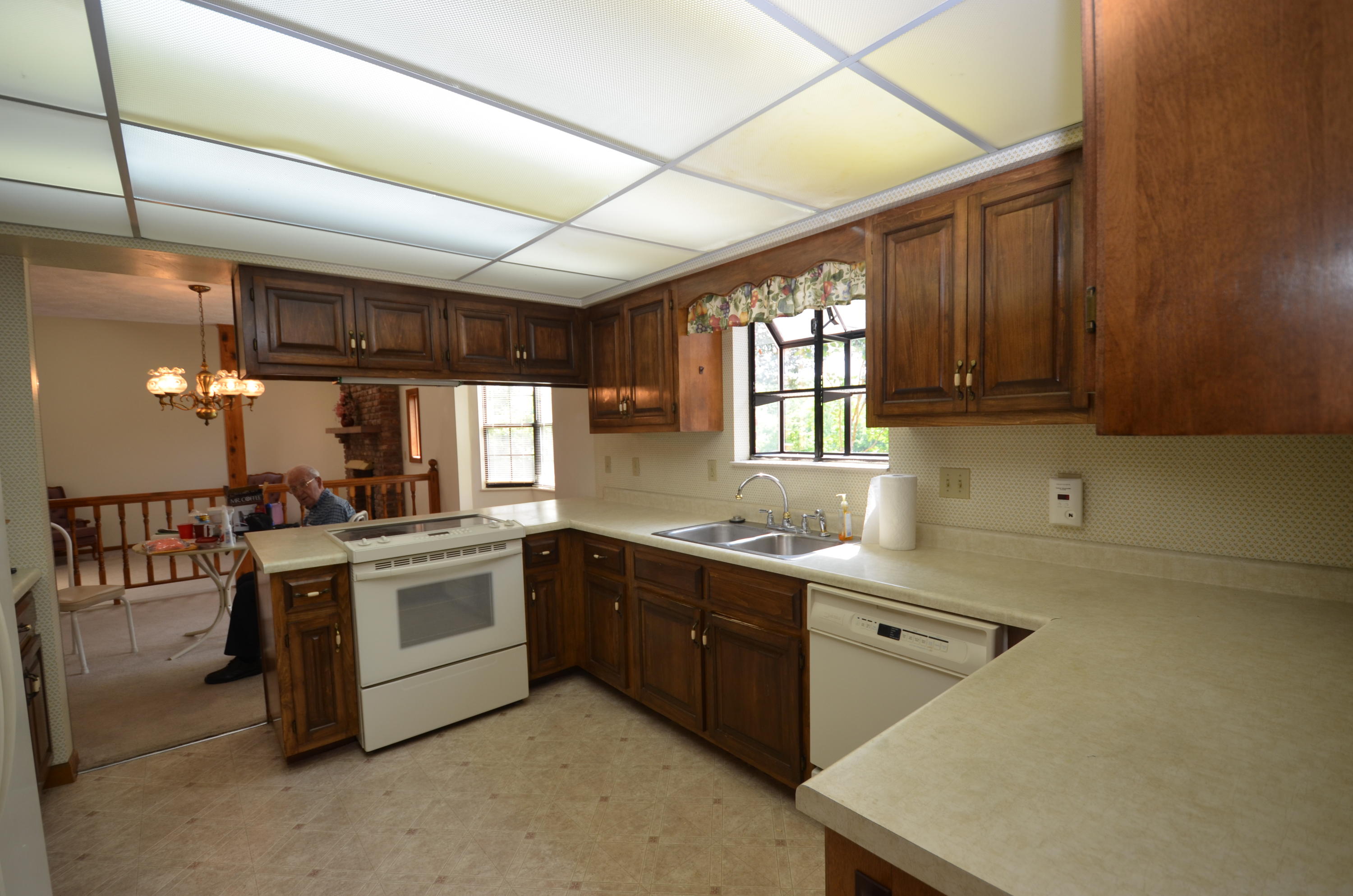 167 Golfcrest Lane Oak Ridge, TN 37830 - Photo 5 of 15 DSC_0656