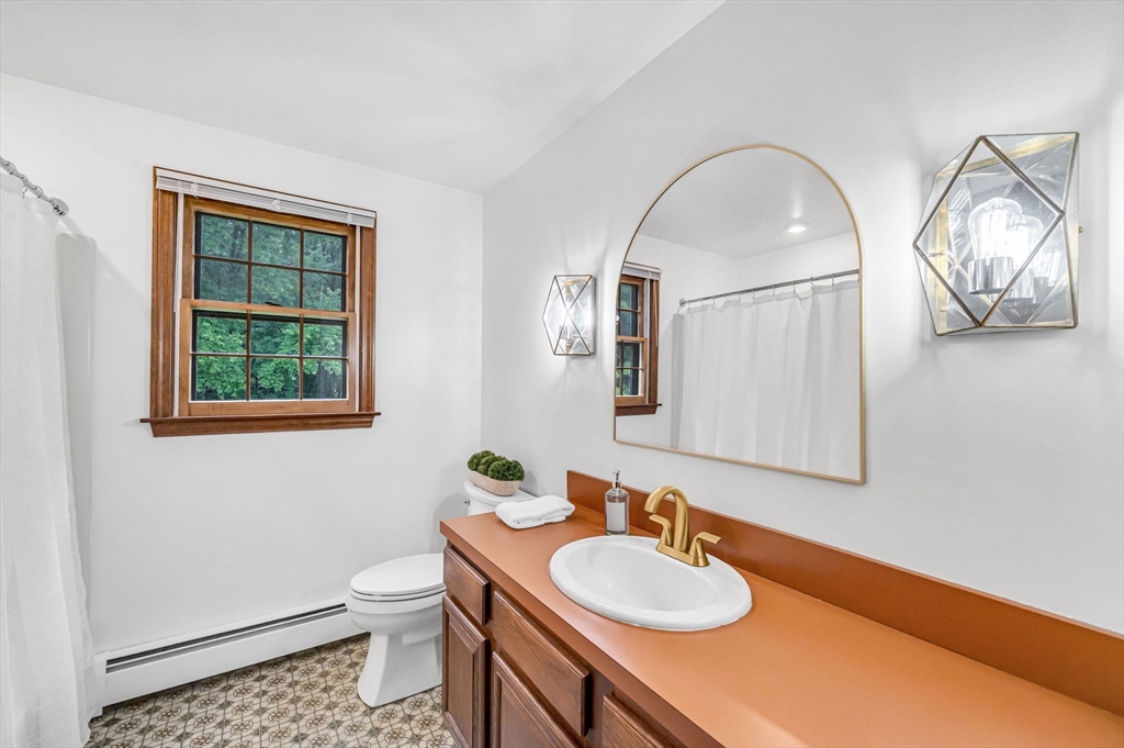 231 Edgewood Road West Springfield, MA 01089 - Photo 32 of 40