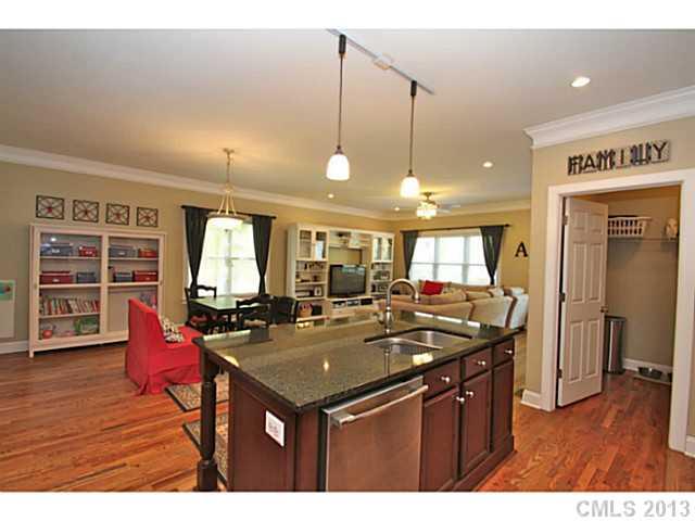 1641 Club Road Charlotte, NC 28205 - Photo 2 of 15 Gallery Image 2