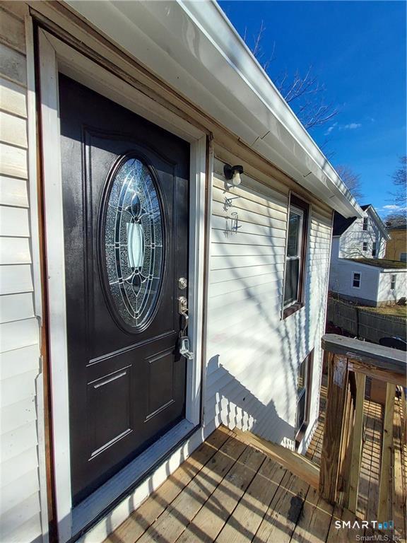 20 Mopsic Street Norwich, CT 06360 - Photo 11 of 28