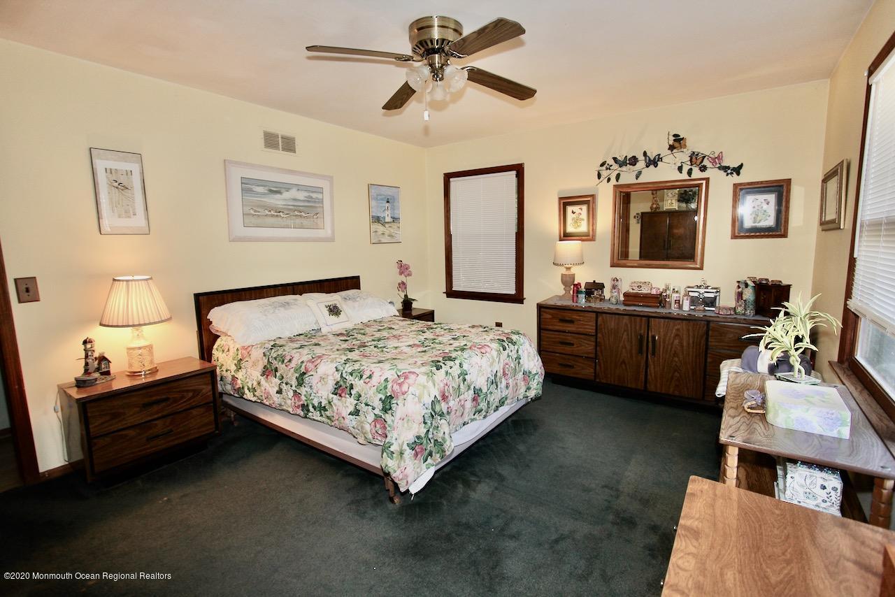 306 Valley Road Neptune Township, NJ 07753 - Photo 11 of 27 306 Valley - 10