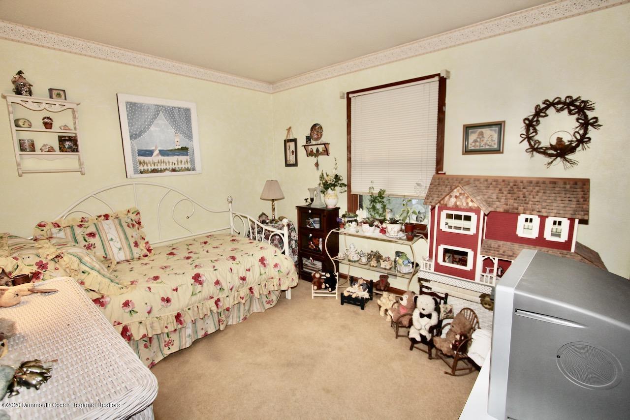 306 Valley Road Neptune Township, NJ 07753 - Photo 16 of 27 306 Valley - 9