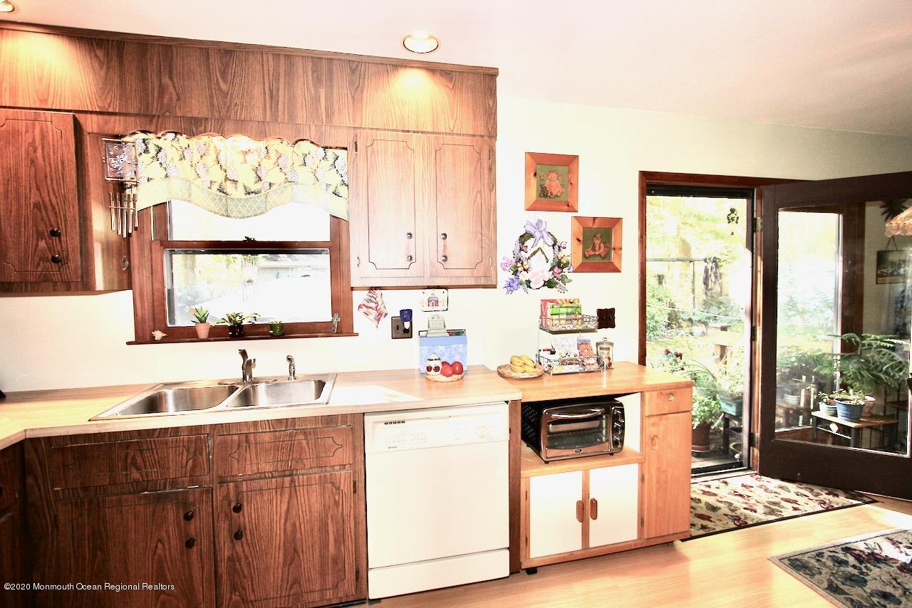 306 Valley Road Neptune Township, NJ 07753 - Photo 4 of 27 306 Valley - 16