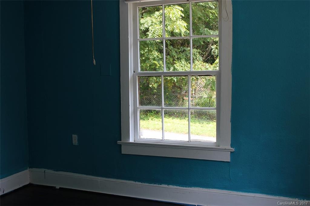 29 Highland Road Brevard, NC 28712 - Photo 10 of 16 Gallery Image 10